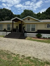 Spacious 3-Bedroom 2 bath Retreat on 1 Acre - Image 2