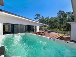Luxury House - spa living at the Vintage Resort - Image 2