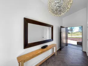 Luxury House - spa living at the Vintage Resort - Image 3