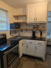 Separate private entry Duplex - Image 4