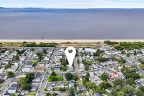 2K+ Sqft Beach House: Near Rides, Under 1hr to NYC - Image 2