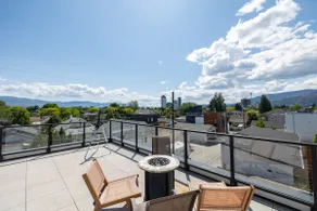 Downtown Kelowna Contemporay Living - Image 5