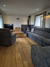 Converted barn with hot tub in north devon - Image 3