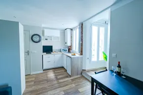 Cozy studio near Paris - Image 4
