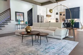 Stunning 4 bd Lux home offering comfort & style - Image 3