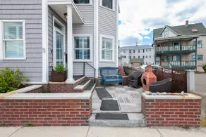 Truly Oceanfront! Spacious Family Petfriendly Home - Image 2