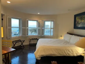 Truly Oceanfront! Spacious Family Petfriendly Home - Image 4