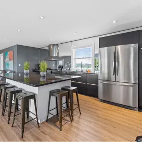 2 Bedroom Waterfront Escape - Image 4