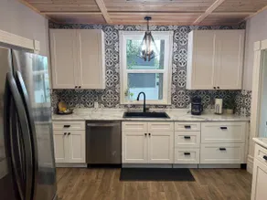 711 House - Image 4