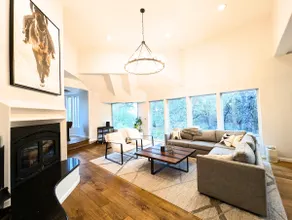Gold Country Post-Modern Estate on Piper Hill - Image 4