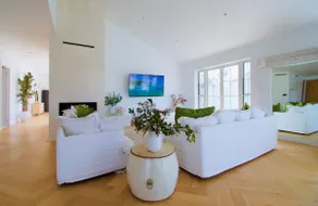The Buddina House | Luxury Waterfront Haven - Image 4