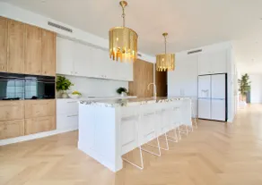 The Buddina House | Luxury Waterfront Haven - Image 2