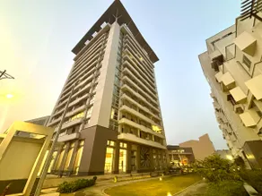 Penthouse Studio | 9th Flr | Penta Sq | DHA 5 - Image 4