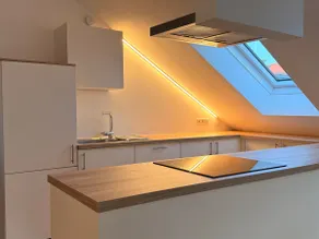 Attic loft with high ceilings & city location! - Image 2