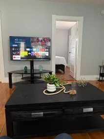 Spacious 3BR Near Downtown, Arena & Museums - Image 3