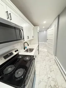Spacious 3BR Near Downtown, Arena & Museums - Image 4