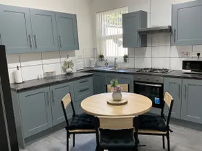 Homely Whittier Terrace 3 Bedroom House - Image 2