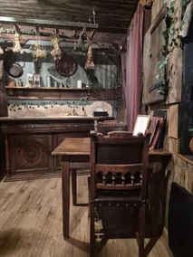 L'Auberge du Trône Romantique Médieval Jacuzzi - Image 3