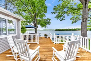 The Gilded Lady: Lakeside Cottage on Brooks Lake - Image 2