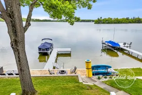 The Gilded Lady: Lakeside Cottage on Brooks Lake - Image 4