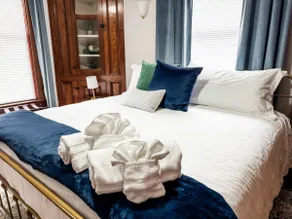 Cozy • 2BR King Beds • Near Mid-Ohio & Snow Trails - Image 2