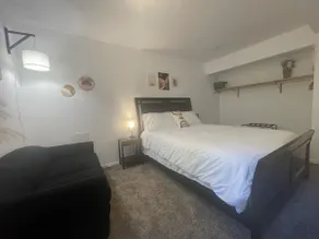 Finigins Hideaway Close to Airport/Parking/Laundry - Image 2