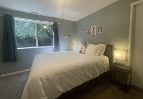 Finigins Hideaway Close to Airport/Parking/Laundry - Image 3