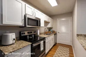 2bd/2ba Minutes from Beach, UNCW, Novant Health - Image 5