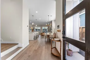 Luxe 4BR Near Downtown | Groups + Families - Image 3