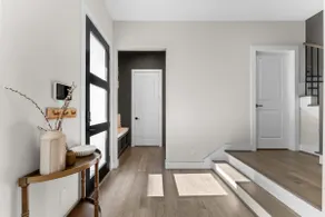Luxe 4BR Near Downtown | Groups + Families - Image 4