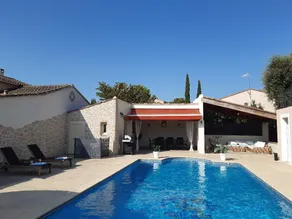 Independent suite in villa with beautiful swimming pool - Image 4