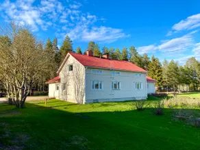 Farmhouse in the countryside - Image 3