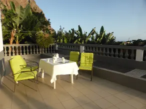 Ocean Paradise BEACH VILLA Paul do Mar - Image 5