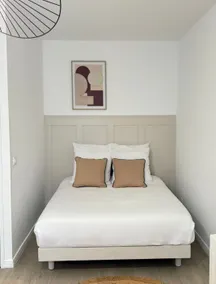 Cozy and modern, metro just a stone’s throw away, Lille train stations 7 minutes away - Image 5