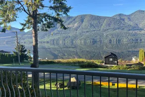 Cozy 2 bedroom suite with a view of the Sound - Image 2
