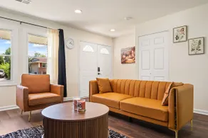 Private and Cozy 3 BEDR+2 BTH Single Fam Home - Image 2