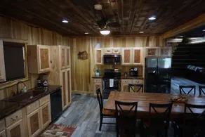 Stairway to Heaven Deluxe Log Cabin Rental - Image 2