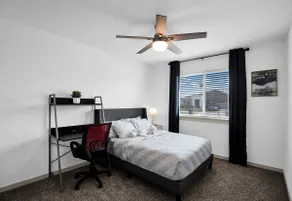 Spacious 5BR Home, Mins to Epicenter - Image 5