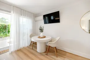 Noosa Palm Retreat - The Noosa Coastal Collection - Image 5