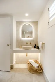 Noosa Palm Retreat - The Noosa Coastal Collection - Image 3