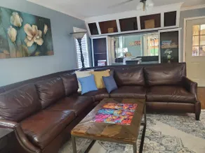 Pat's Place - Image 5