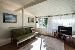 Clean and newly styled cottage in Hawi! - Image 5