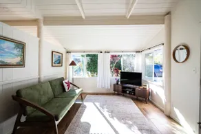 Clean and newly styled cottage in Hawi! - Image 2