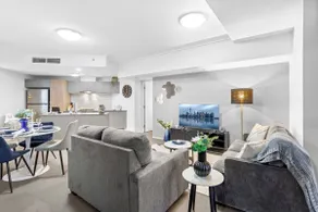 Modern 2BR in Brisbane CBD Free Parking and Pool - Image 3