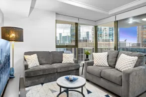 Modern 2BR in Brisbane CBD Free Parking and Pool - Image 2