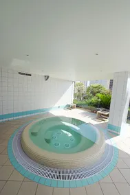 Urban Retreat - Premium Stay - Gym & Pool Access - Image 3
