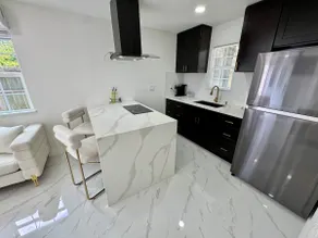 Luxury Home 5,2 miles Airport+Spa+King+Washer+WIFI - Image 5
