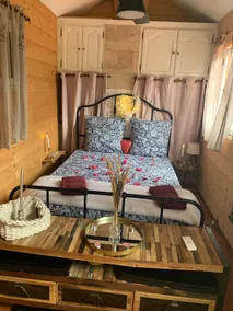 The Gilette Shed - Image 5