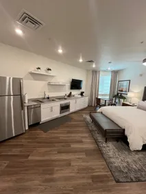 Cozy studio in Brickyard shopping district! - Image 2