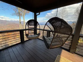 The Owl's Peak a Relaxing Smoky Mountain Escape - Image 4
